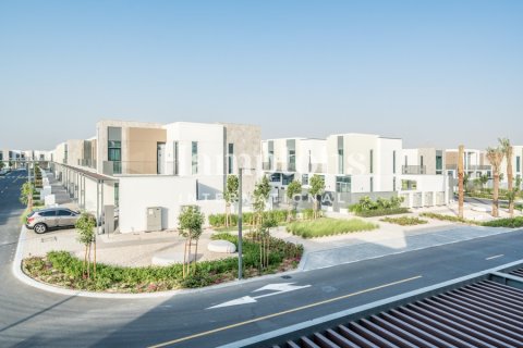 3 bedrooms Townhouse in Joy, UAE No. 186879 13