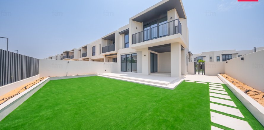 Townhouse de 4 dormitorios en Jebel Ali, UAE No. 198587