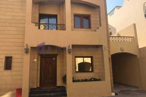 Villa de 3 dormitorios en Doha, Qatar No. 57465 3