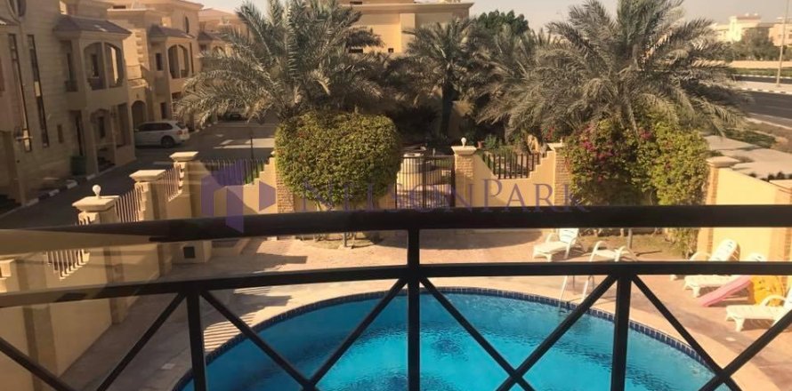 Villa de 3 dormitorios en Doha, Qatar No. 57465
