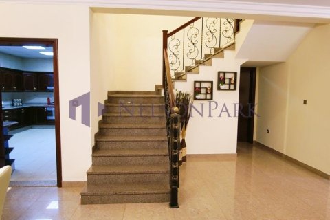 Villa de 3 dormitorios en Doha, Qatar No. 57485 5