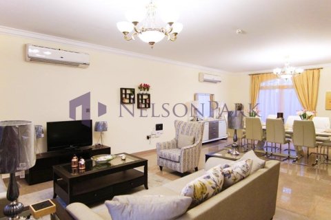 Villa de 3 dormitorios en Doha, Qatar No. 57485 3