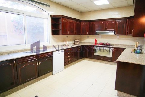 Villa de 3 dormitorios en Doha, Qatar No. 57485 13
