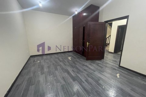 Villa de 4 chambres à Doha, Qatar No. 57466 11