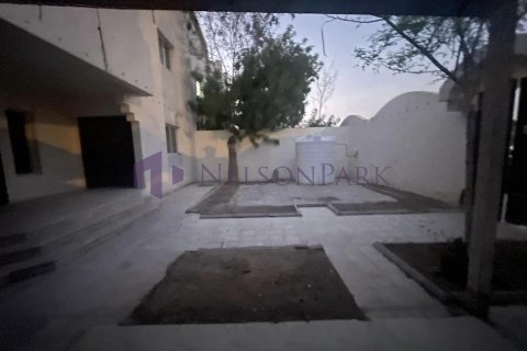 Villa de 4 chambres à Doha, Qatar No. 57466 8