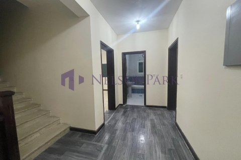 Villa de 4 chambres à Doha, Qatar No. 57466 12