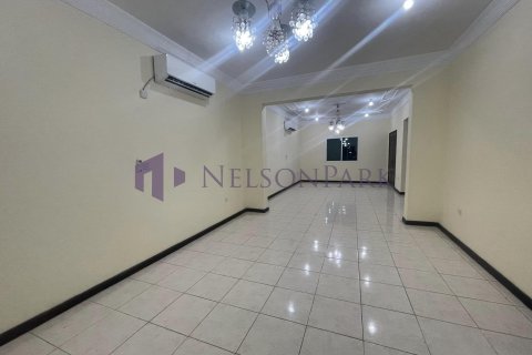 Villa de 4 chambres à Doha, Qatar No. 57466 13