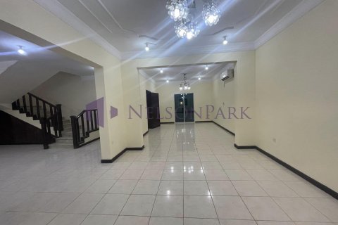 Villa de 4 chambres à Doha, Qatar No. 57466 5
