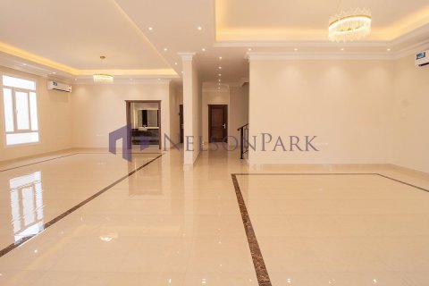 Villa de 7 chambres à Doha, Qatar No. 57014 6