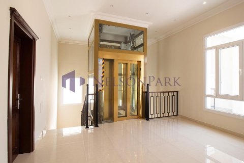 Villa de 7 chambres à Doha, Qatar No. 57014 9