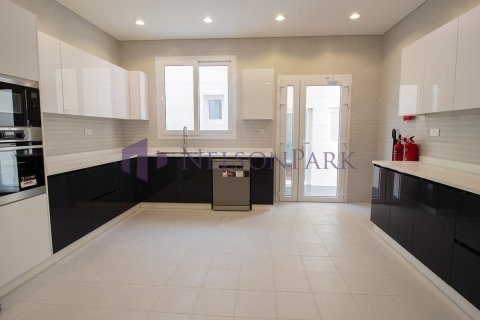 Villa de 7 chambres à Doha, Qatar No. 57014 4