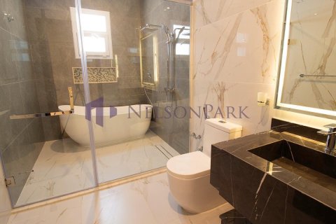Villa de 7 chambres à Doha, Qatar No. 57014 10