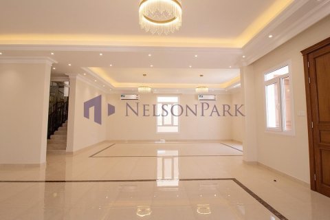 Villa de 7 chambres à Doha, Qatar No. 57014 5