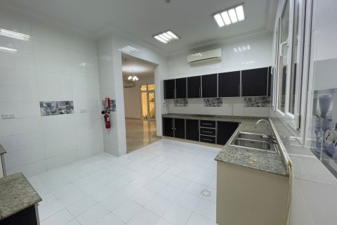 Townhouse de 4 dormitorios en As Sib, Oman No. 60777 9