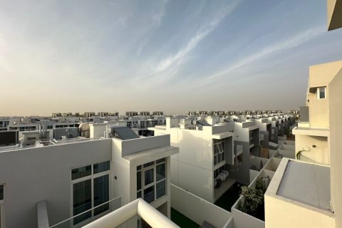 5 bedrooms Townhouse in DAMAC Hills (Akoya by DAMAC), UAE No. 165615 8