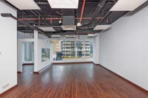 75m² Office in Al Manara Tower, UAE No. 170559