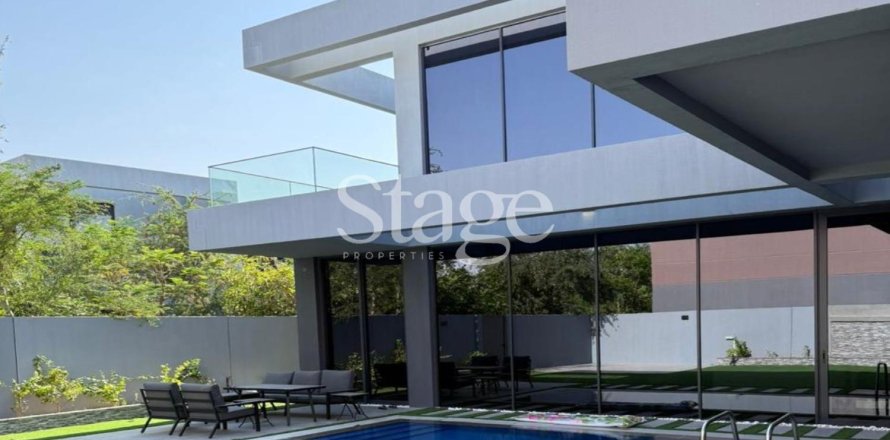 Villa de 4 dormitorios en Tilal City, UAE No. 198463