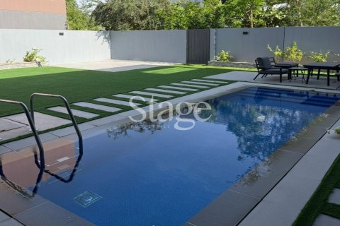 Villa de 4 dormitorios en Tilal City, UAE No. 198463 5