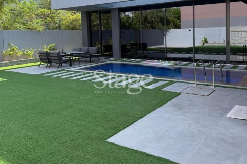 Villa de 4 dormitorios en Tilal City, UAE No. 198463 9