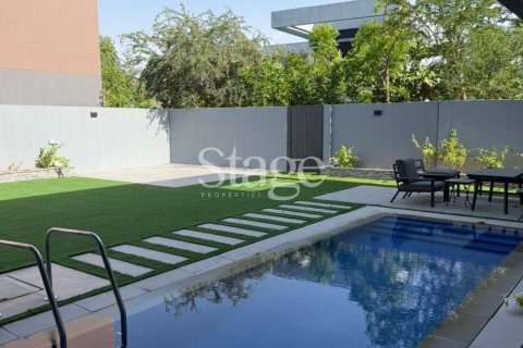 Villa de 4 dormitorios en Tilal City, UAE No. 198463 12