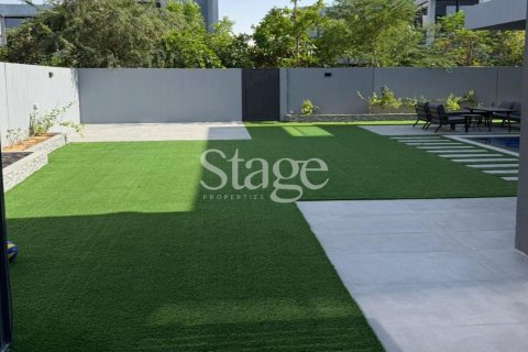 Villa de 4 dormitorios en Tilal City, UAE No. 198463 11