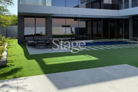 Villa de 4 dormitorios en Tilal City, UAE No. 198463 8