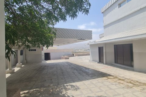 Villa de 16 chambres à Al Qurm, Oman No. 54392 4