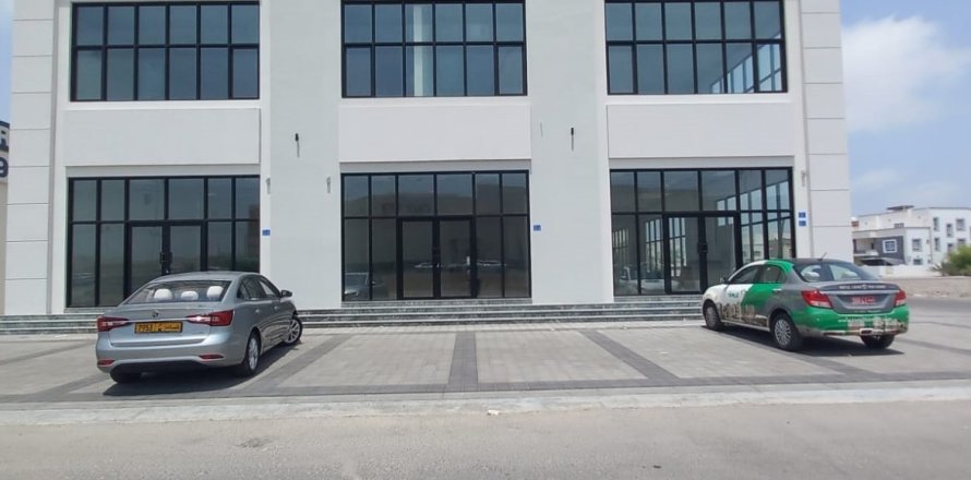 Commercial property de 160m² à Muscat, Oman No. 54436