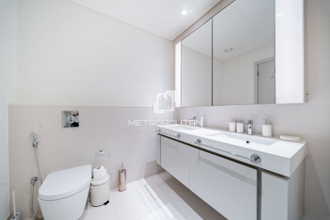 Appartement de 2 chambres à EMAAR Beachfront, UAE No. 129221 17