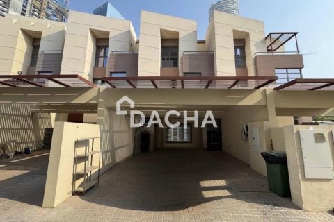 Villa de 4 chambres à Jumeirah Village Circle, UAE No. 167674