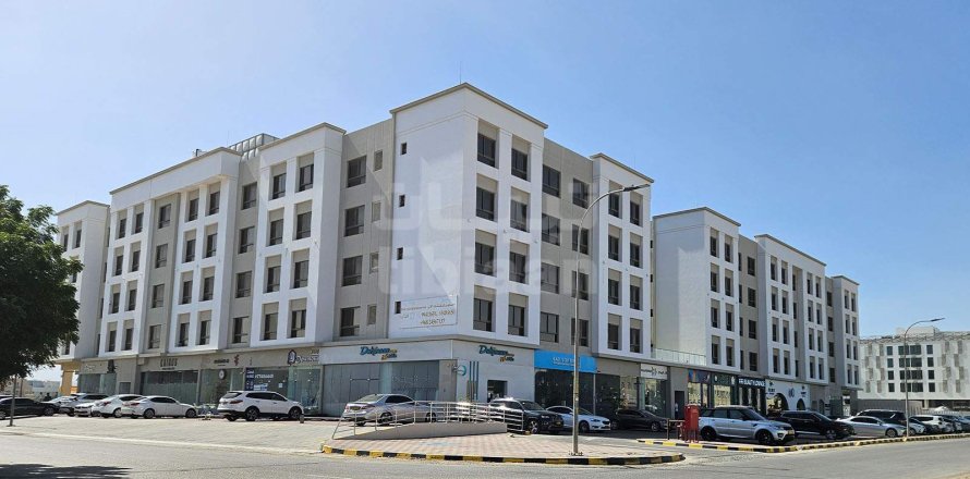 Apartment de 2 dormitorios en As Sib, Oman No. 53628