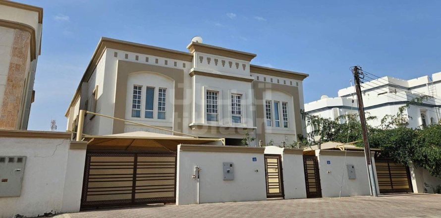 Villa Gemela de 5 dormitorios en Al Ansab, Oman No. 53625