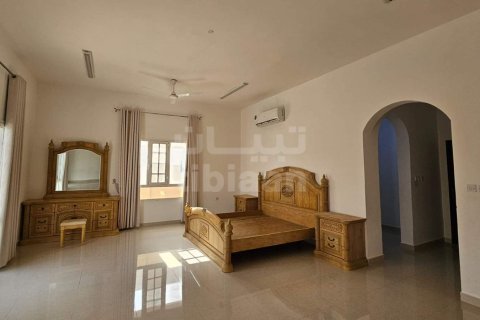 Villa Gemela de 5 dormitorios en Al Ansab, Oman No. 53625 8