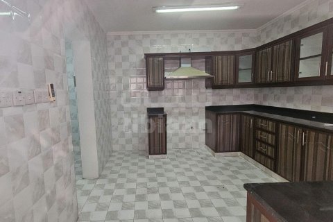 Villa Gemela de 4 dormitorios en As Sib, Oman No. 53626 5