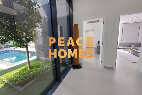 Villa de 6 dormitorios en Tilal City, UAE No. 10912 5