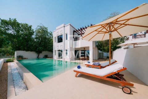 4 غرف نوم فيلا في Dubai Creek Golf and Yacht Club Residences, الإمارات العربية المتحدة رقم 192100 3