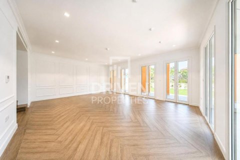 4 bedrooms Villa in Jumeirah, UAE No. 192906 17