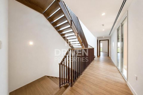 4 bedrooms Villa in Jumeirah, UAE No. 192906 19
