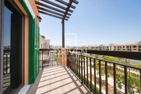 4 bedrooms Villa in Jumeirah, UAE No. 192906 3