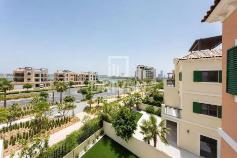 4 bedrooms Villa in Jumeirah, UAE No. 192906 5
