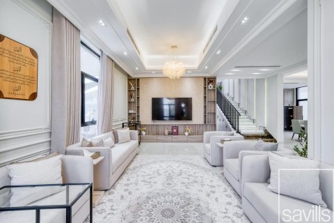 4 bedrooms Villa in Al Aweer, UAE No. 194554