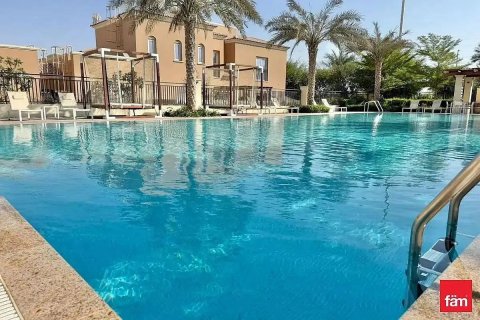 2 bedrooms Townhouse in Dubai, UAE No. 210104