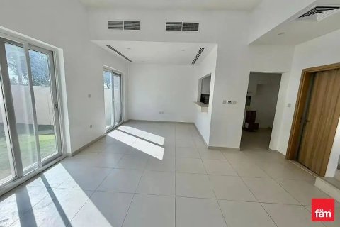 2 bedrooms Townhouse in Dubai, UAE No. 210104 5
