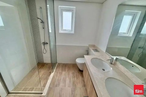 2 bedrooms Townhouse in Dubai, UAE No. 210104 11