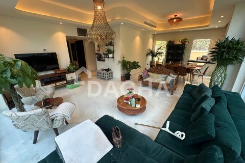 Villa de 4 chambres à Jumeirah Village Triangle, UAE No. 165682 6