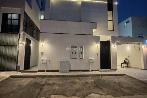 3 bedrooms Apartment in Riyadh, Saudi Arabia No. 67990