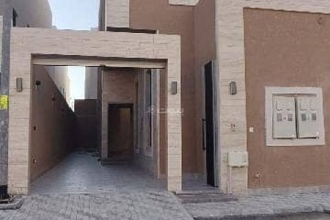 3 bedrooms Apartment in Riyadh, Saudi Arabia No. 67992