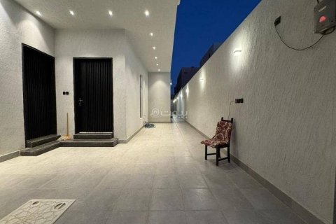 3 bedrooms Apartment in Riyadh, Saudi Arabia No. 67991 4