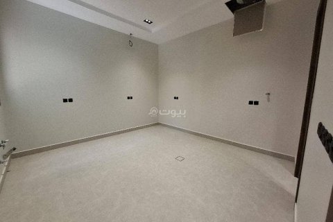 Villa de 6 dormitorios en Riyadh, Saudi Arabia No. 67988 9