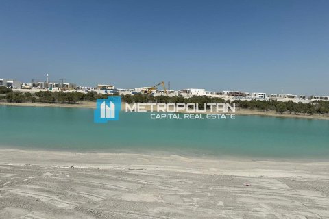 Land de 2229.7m² en Abu Dhabi, UAE No. 140014